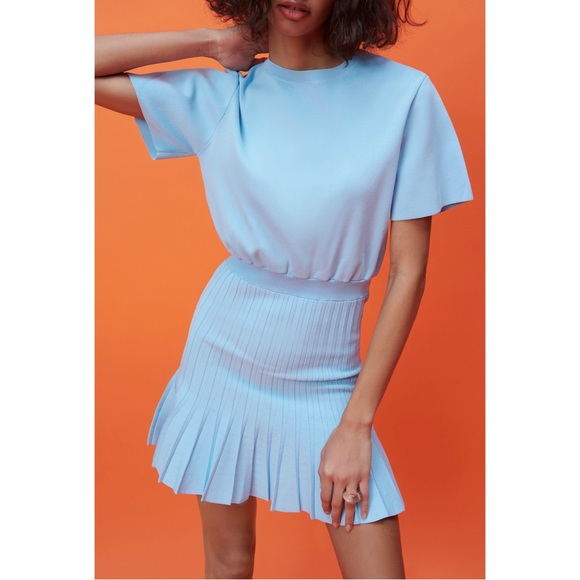 Elegant Blue Flared Dress - Picture 4 of 13